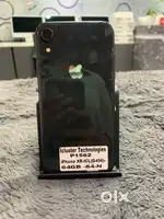 Apple iPhone XR \ 128GB \ 6.1inch \ Retina HD \ Face ID \ Warranty