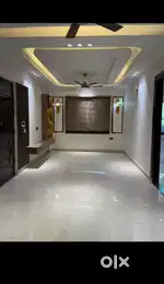 Walking distance through Metro Station, Noida sector 52