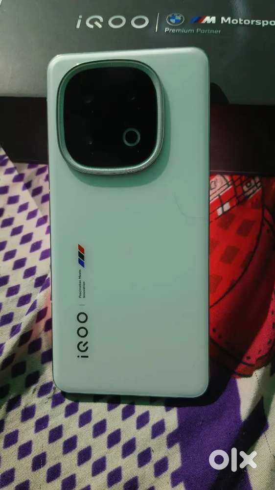 IQ00 13 5G GAMING PHONE .