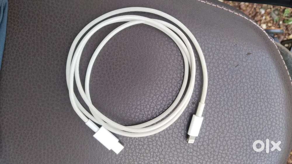 Iphone 13 lightning charger cable
