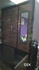 Sell. Almirah