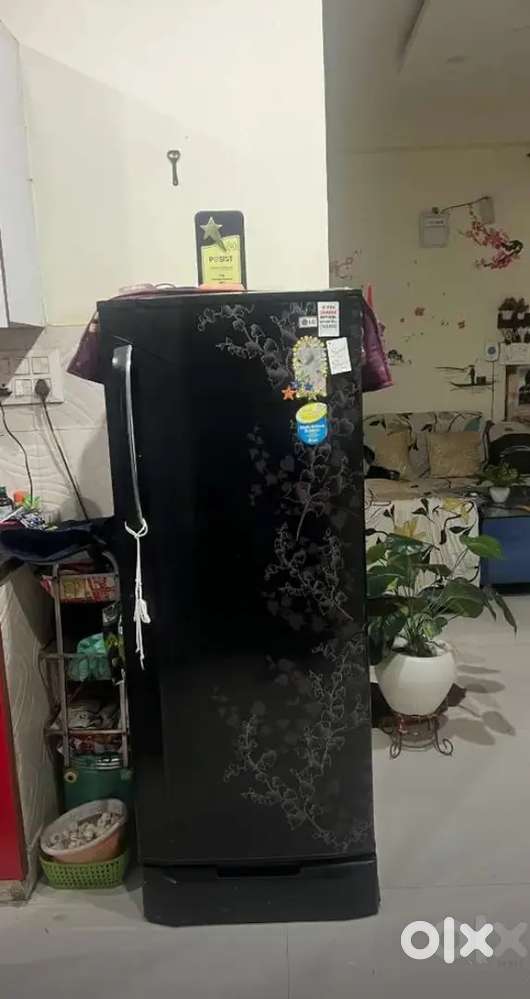 Urgent selling fridge