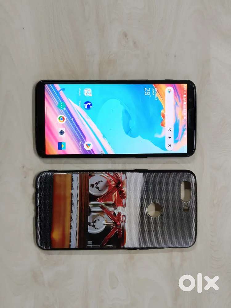 Oneplus 5T (6GB RAM + 64 GB Storage)