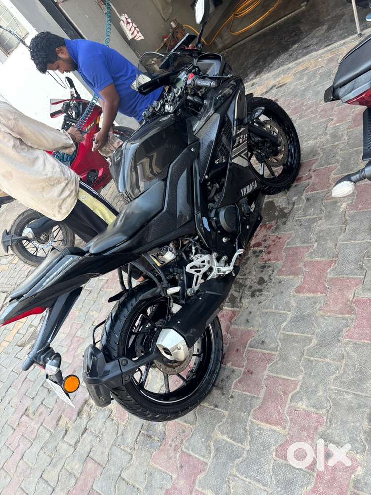 R15 all black… Dec 2019 Model …