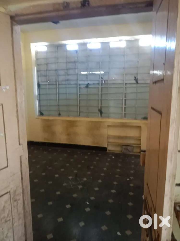 FF 4BHK TO-LET and TOLET for 2rooms in GF