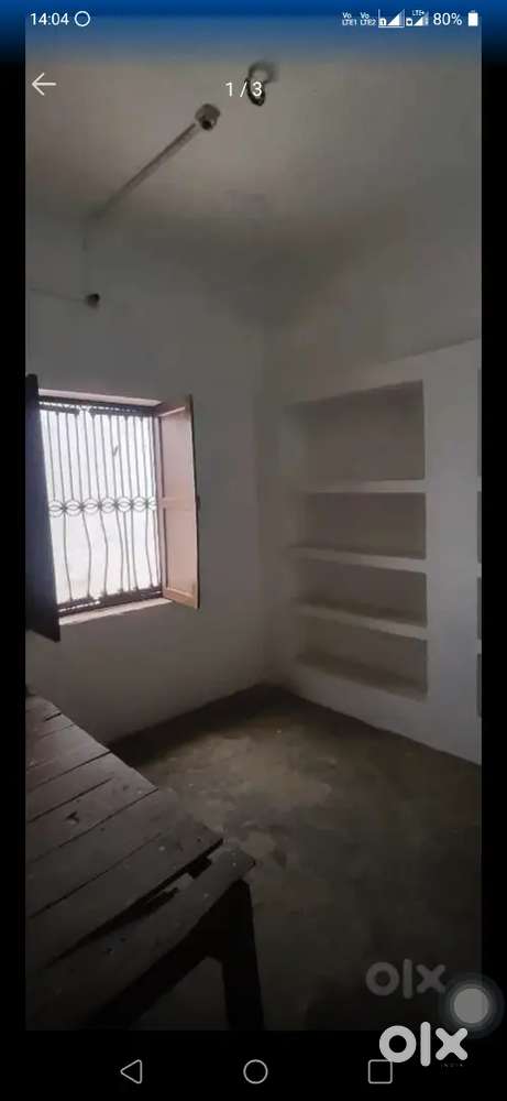 3 room available for family