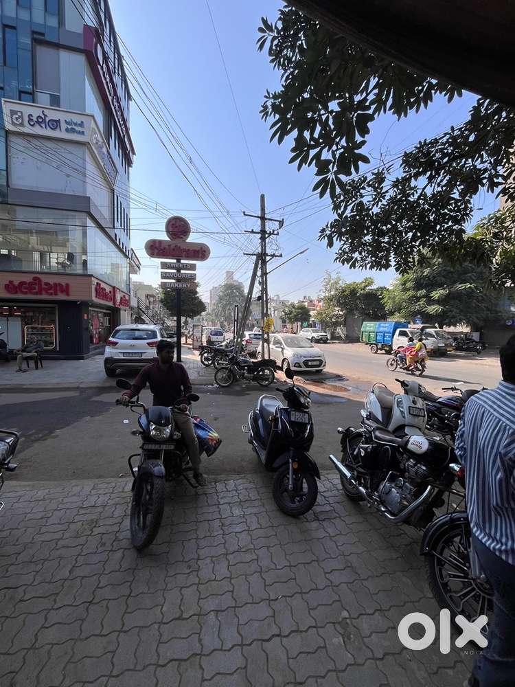 Prime location sadhuvashvani road