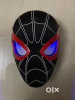 Spiderman mask (electronic)