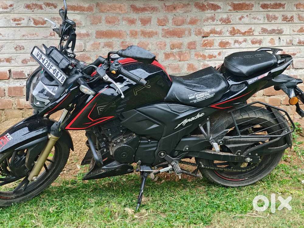 Tvs Apache 4v 200 full mint condition very good condition 2nd ownr