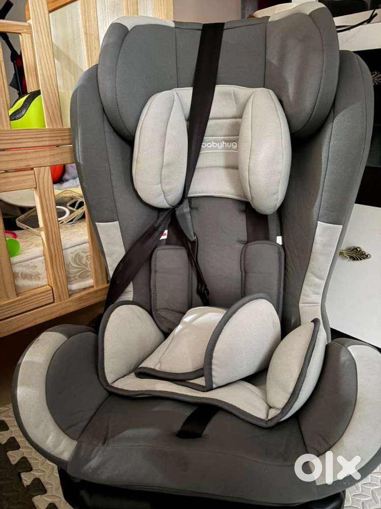 Babyhug isofix carseater