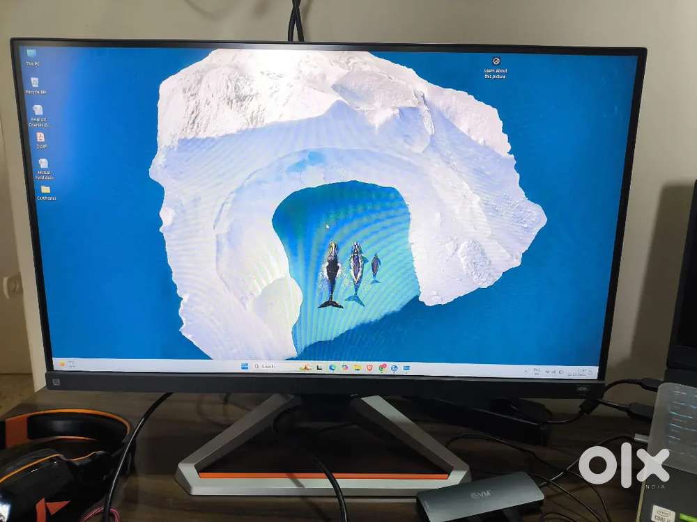 Monitor, wired keyboard, wired mouse