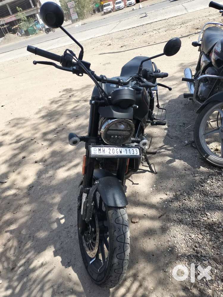 Single Owner Single Hand Driven.