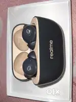Realme t300