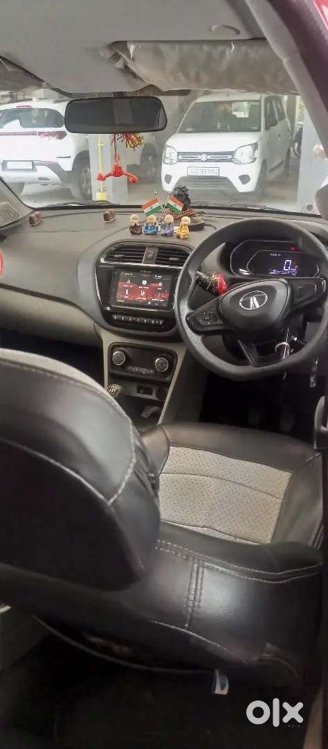 Tata Tiago 2021 Petrol 33500 Km Driven
Emi running 8708*30