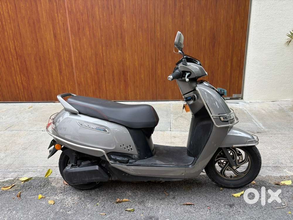 Tvs iqube electric scooter 105 milege