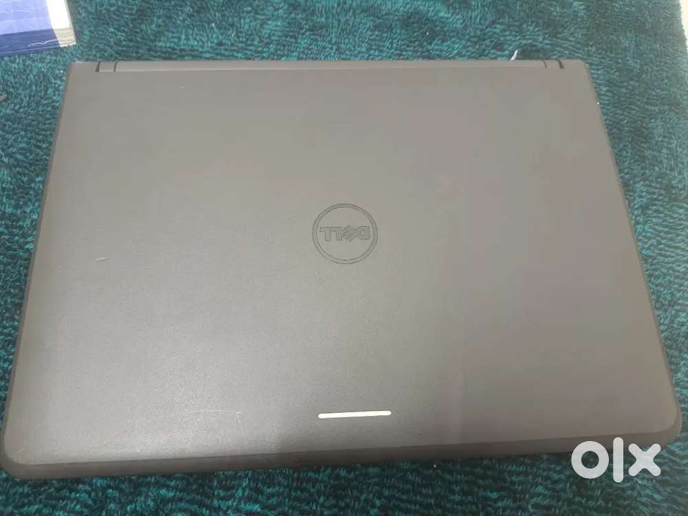 Dell laptop 14 inch, process i5 grey colour , excellent battery backup