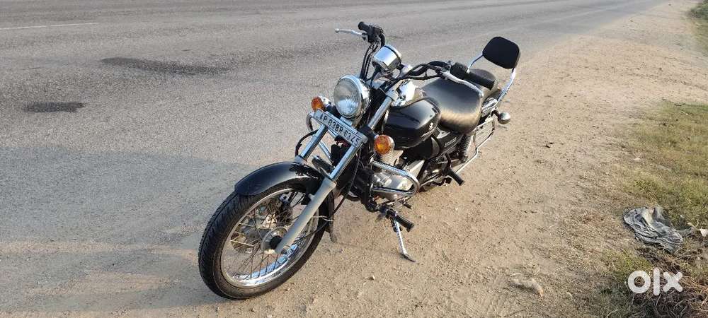 Excellent condition smooth driving new tyres new battery,