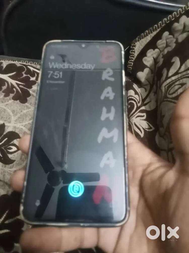 One plus 6T  8/128 GB