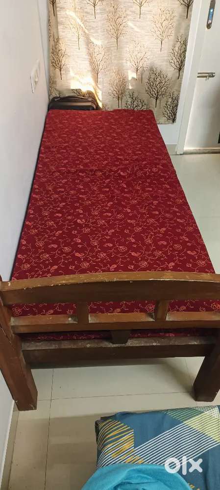 Single cot very good condition