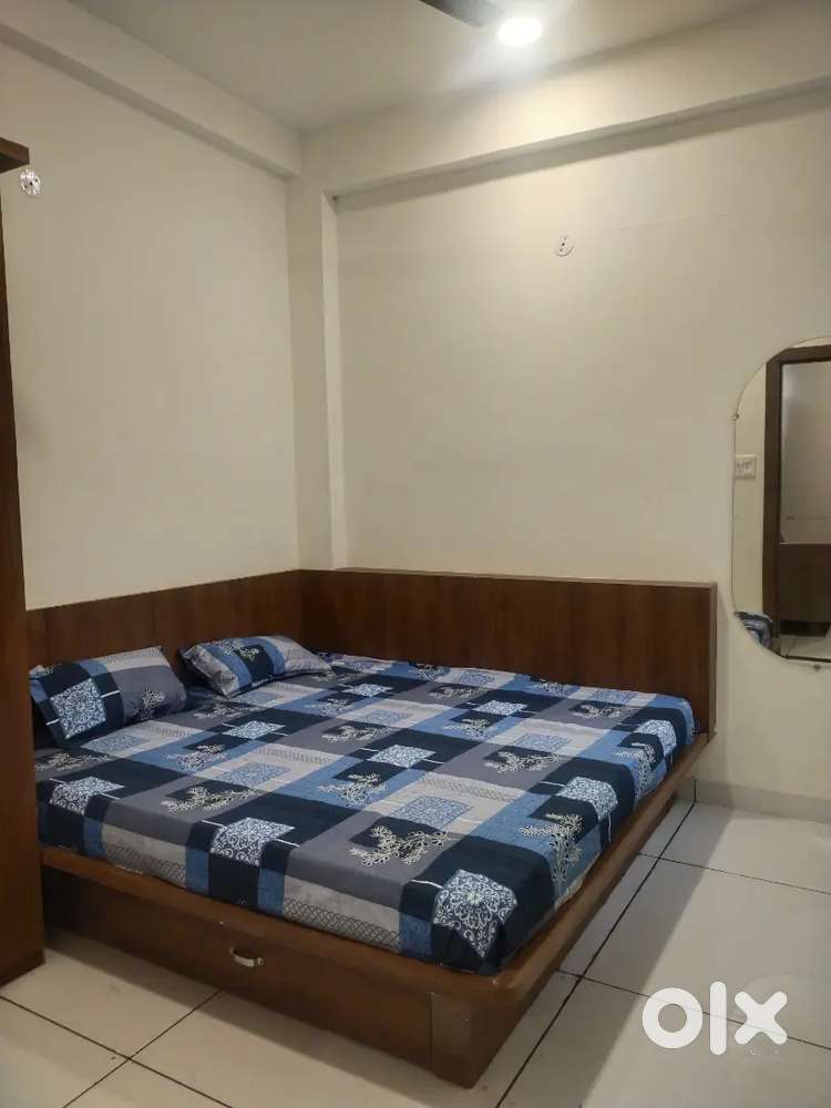 Fully Furnished 1Bhk Zero Brokrege Near Vijay Nagar Square