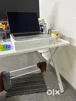 Computer table