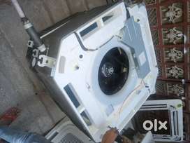 VERY RARE USED DAIKIN Cassette AC,3 TON,2 TON,Less used,Excellent