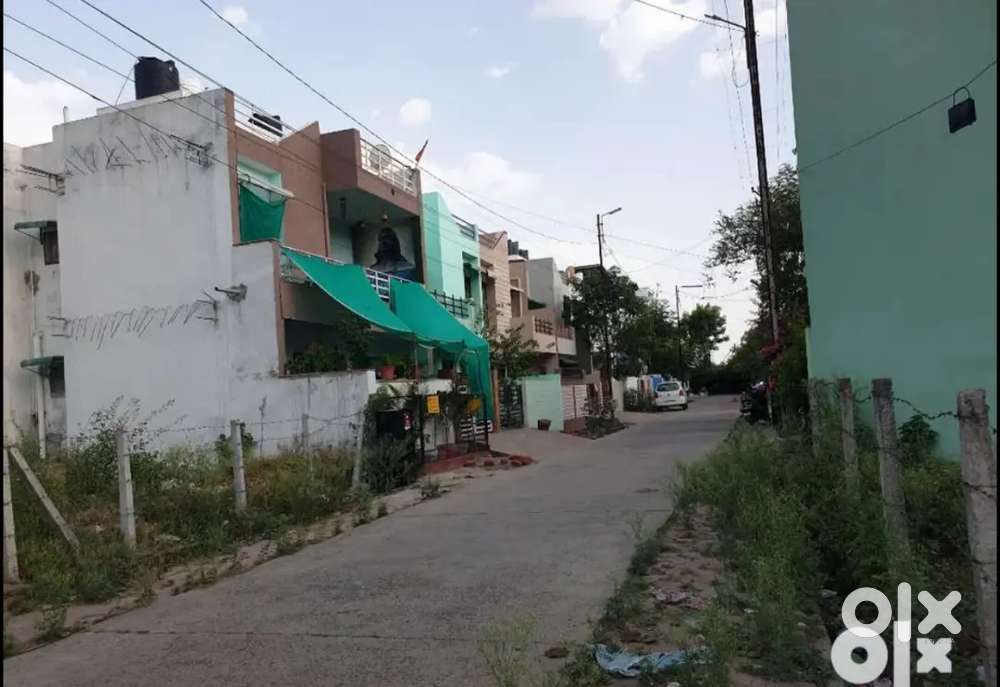 Aerocity plot for sale.