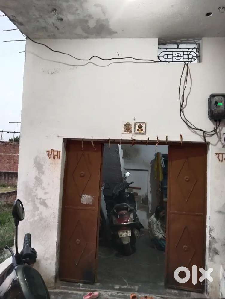 mundi chak chaka me 9 to 50 hai dono taraf road hai