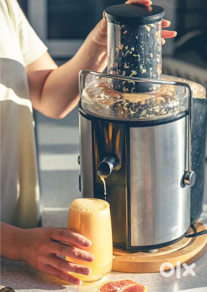 Juicer staff for cafe