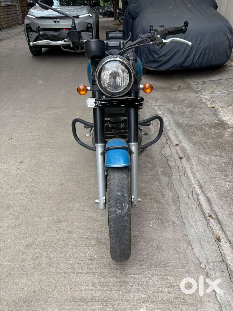 Jawa 42 Strarlight Blue - A rare clour & model