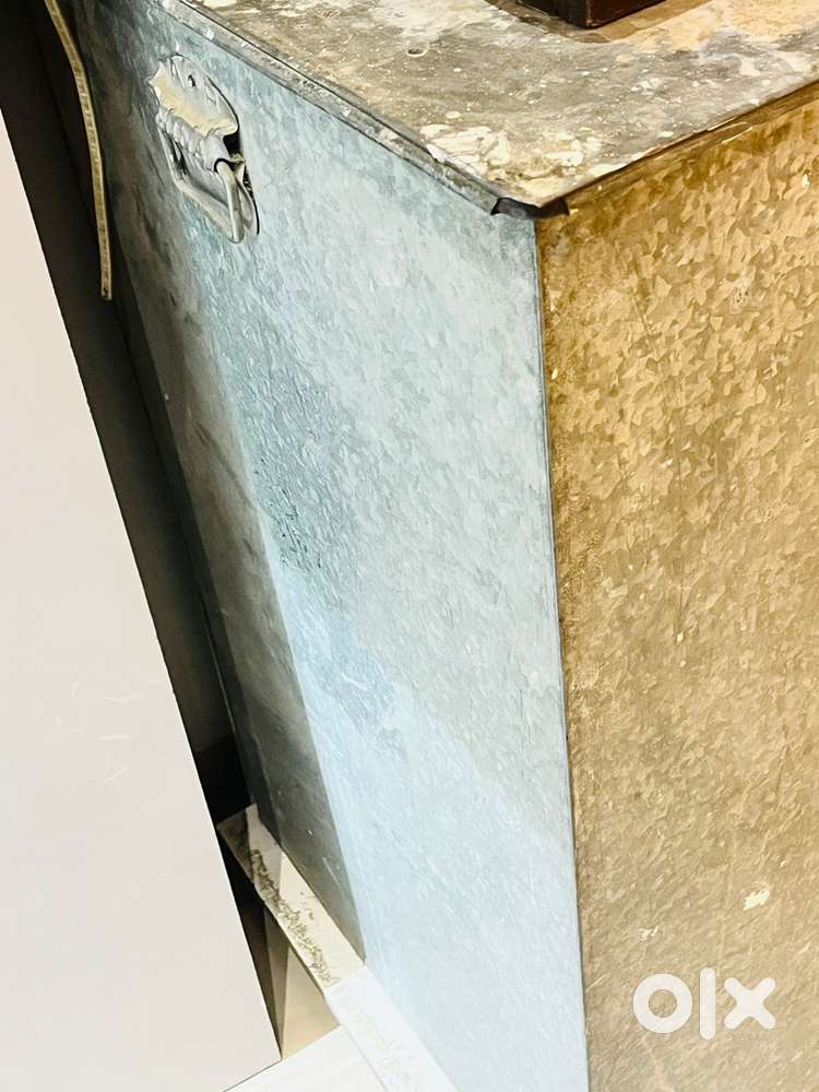 Large aluminium wheat storage container