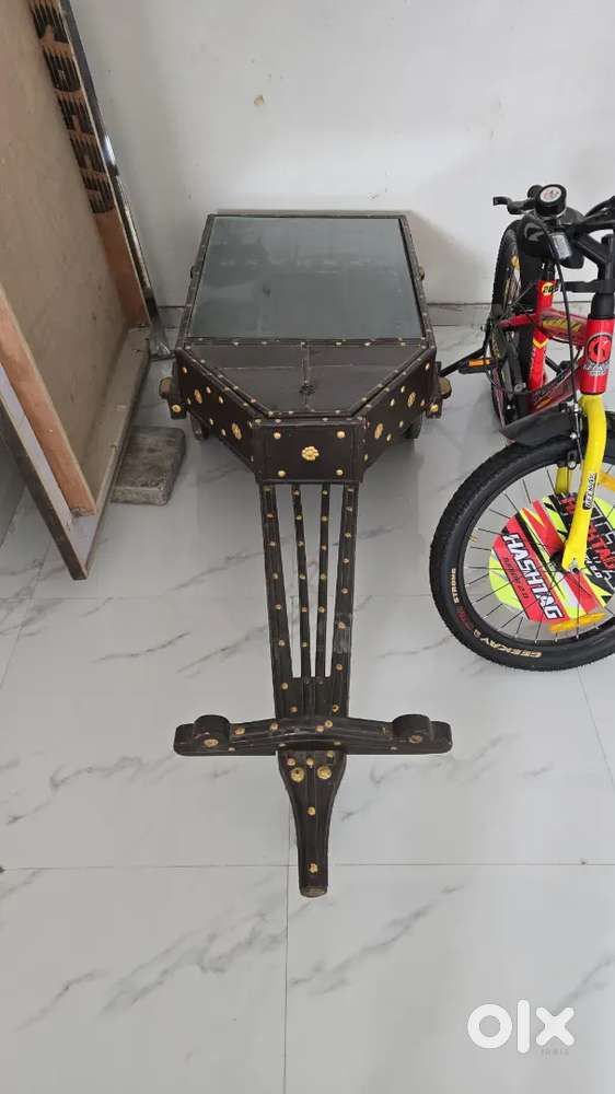 Antique bail gadi