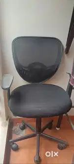 Study table and Chairs both 2years old