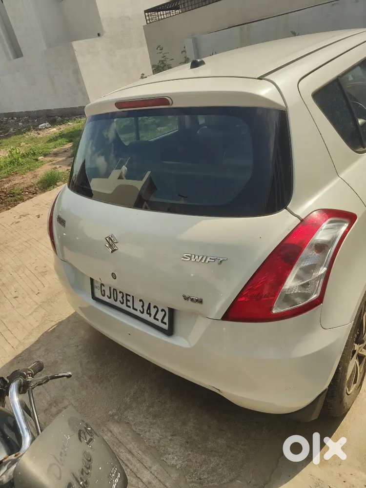 Maruti Suzuki Swift 2012 Diesel 107500 Km Driven