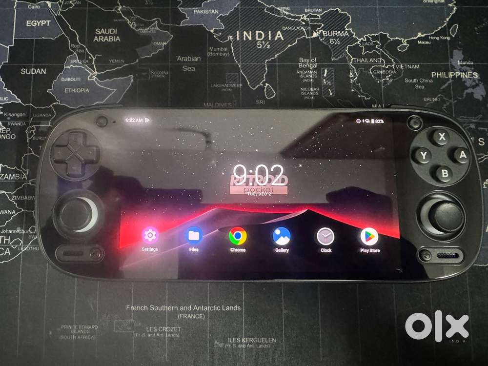 Retroid Pocket 5 + Carrying Case - Excellent Condition