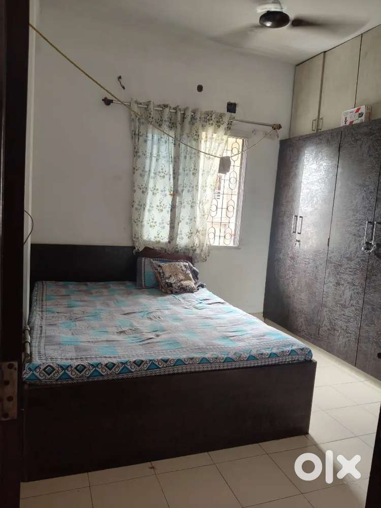 Lookinf for female flatmate (girl) on sharing basis