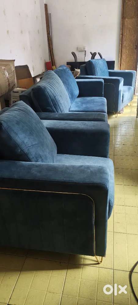 3+1+1 sofa very good condition. Almost new