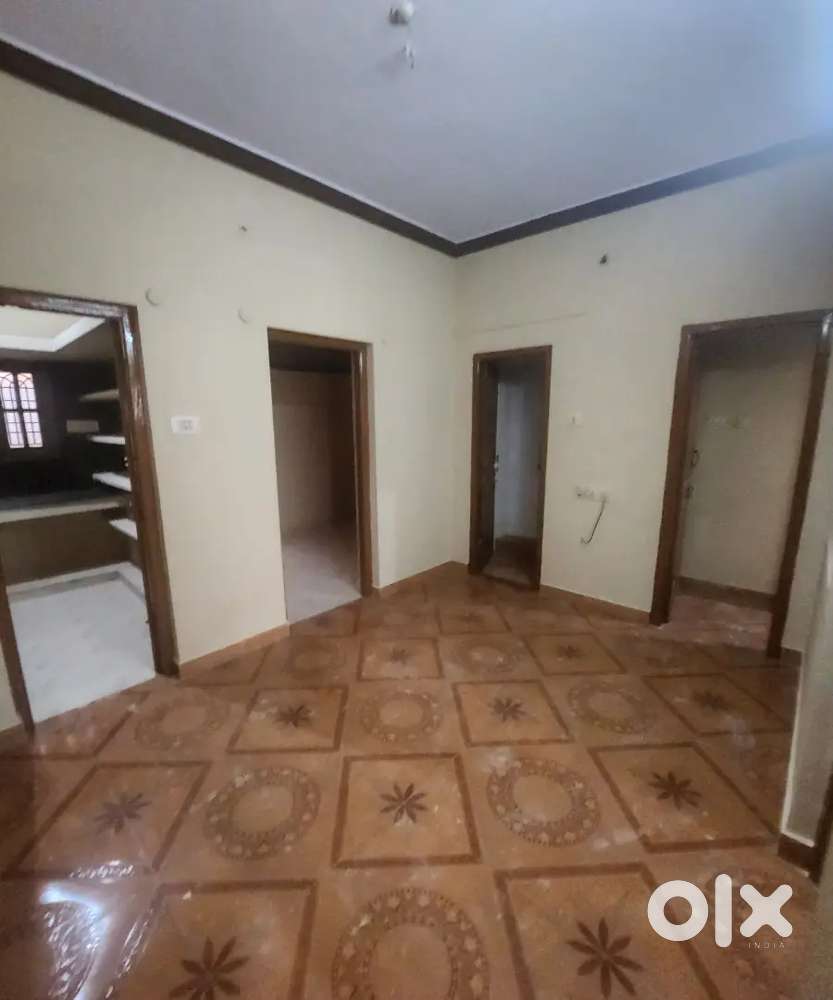 2 BHK house for rent Ground floor East facing .24 hours water