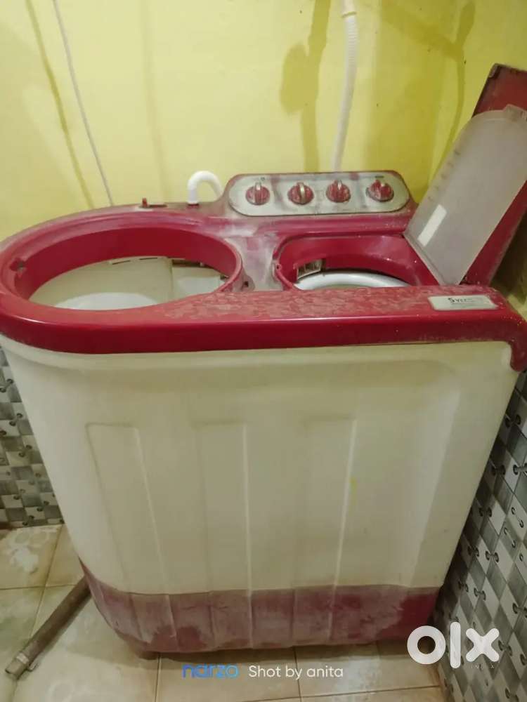 Whirlpool 7.5 kg semi automatic washing machine