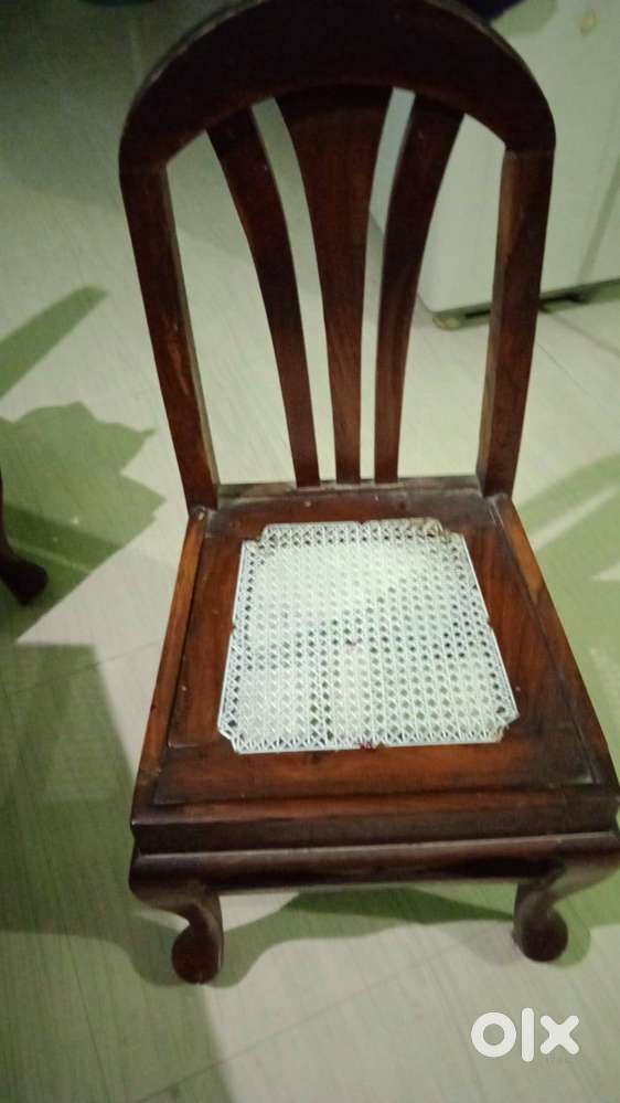 Dinning Table and 4 chair for sale