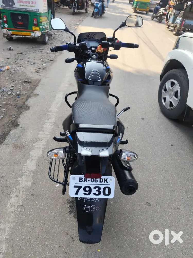Pulsar 125 bike in showroom condition