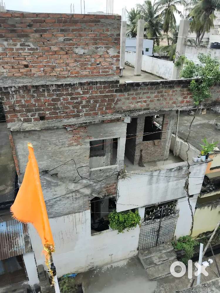 House for sale  80 yards