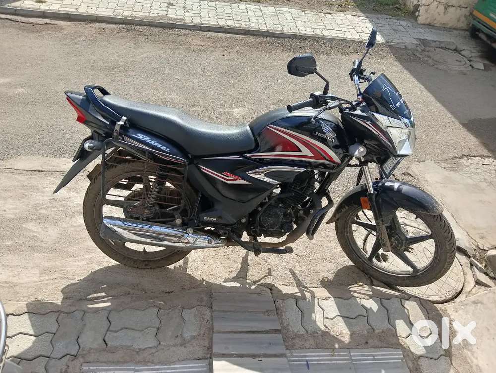 Honda shine 2023/12 month model 16000km running