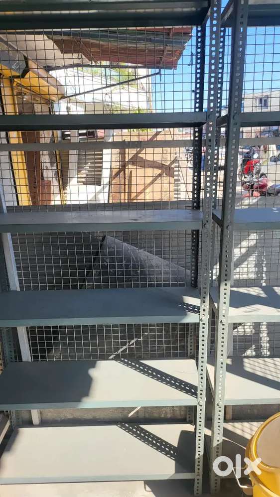 B pharma staff requrment