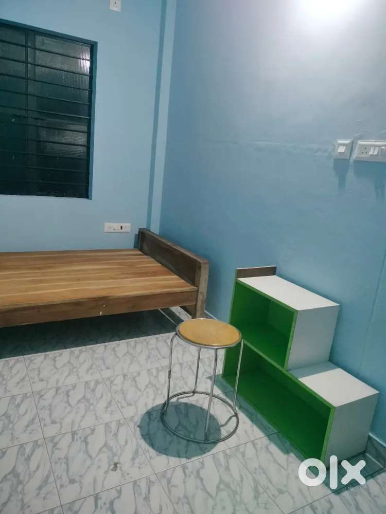 Looking for a flat mate ladies