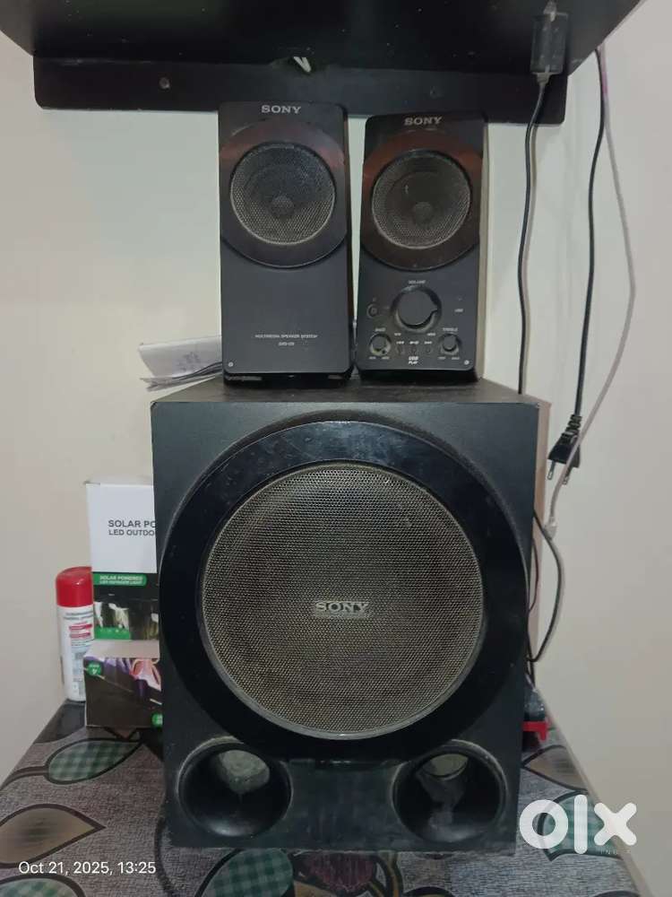 Sony 2.1 speaker with sub woofer