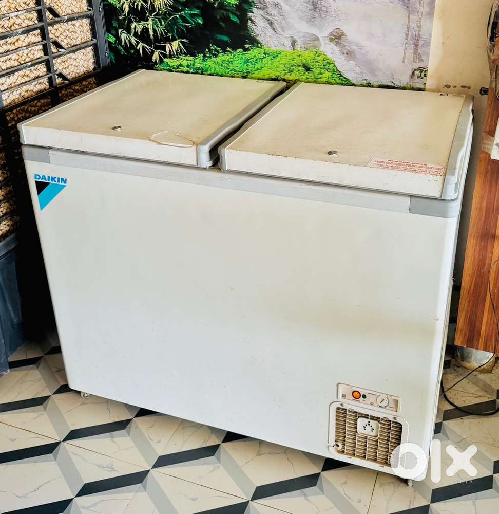 Deep Fridge Daikin Convertable