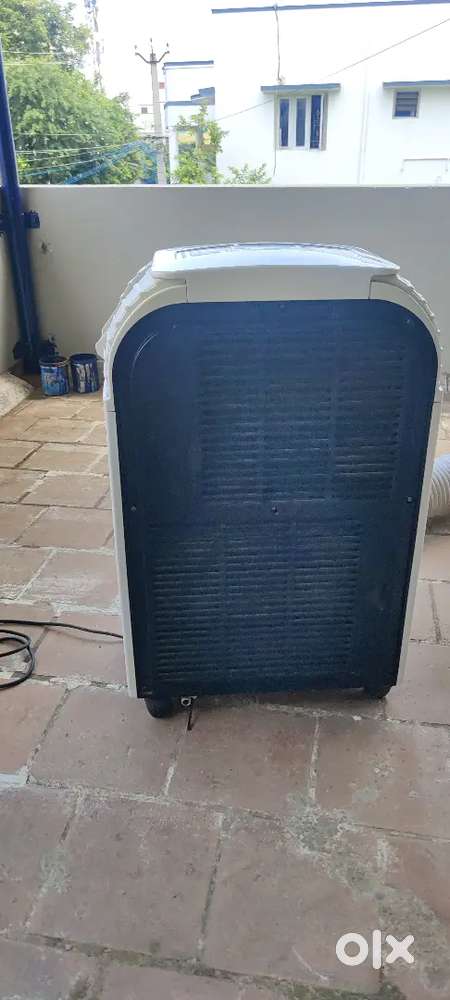 Portable air conditioner
