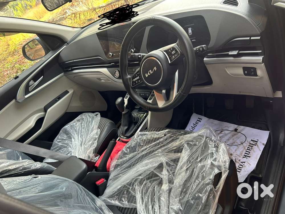 Carens showroom service