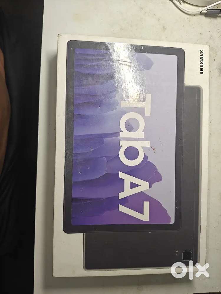 SM-T505, 10.4-inch Silver Tablet with excellent performance